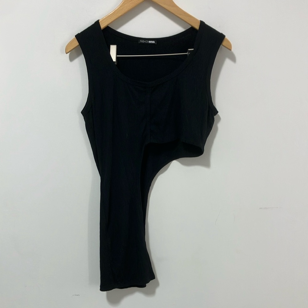 Black Sleeveless Top